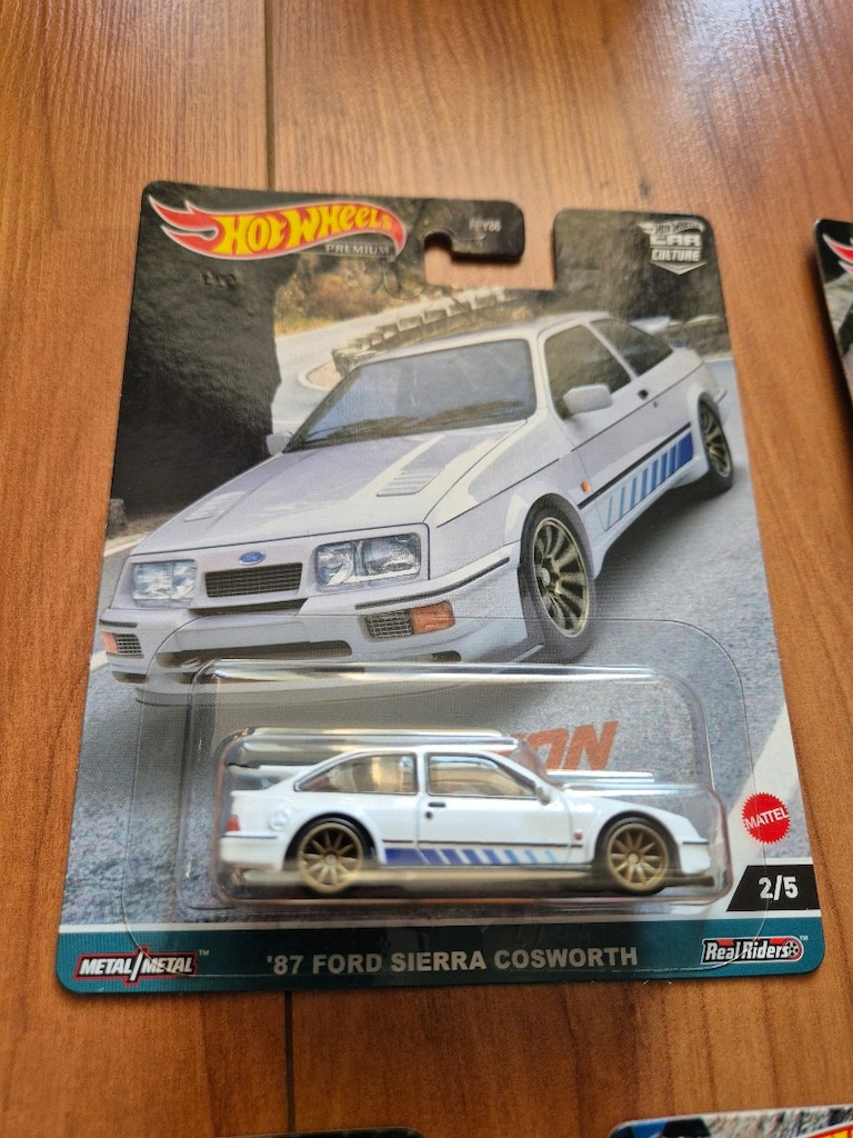 Hot Wheels premium realriders Car Culture Canyon diecast set - 3
