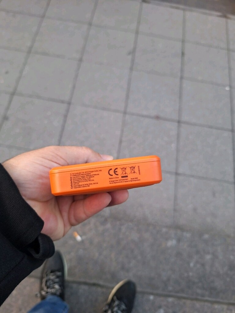 İTALYAN OUTDOOR SOLAR POWERBANK - 6