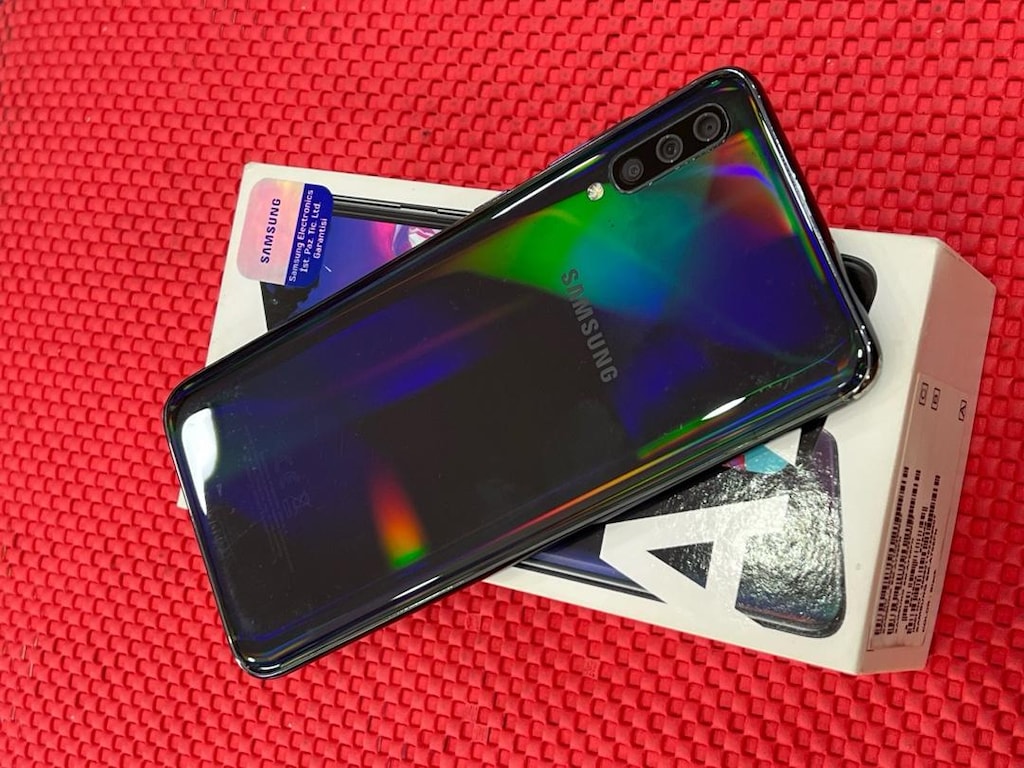 SAMSUNG A70 128/6 GB TE TAMAMEN ORJINAL HATASIZ SORUNSUZ 2.EL - 3
