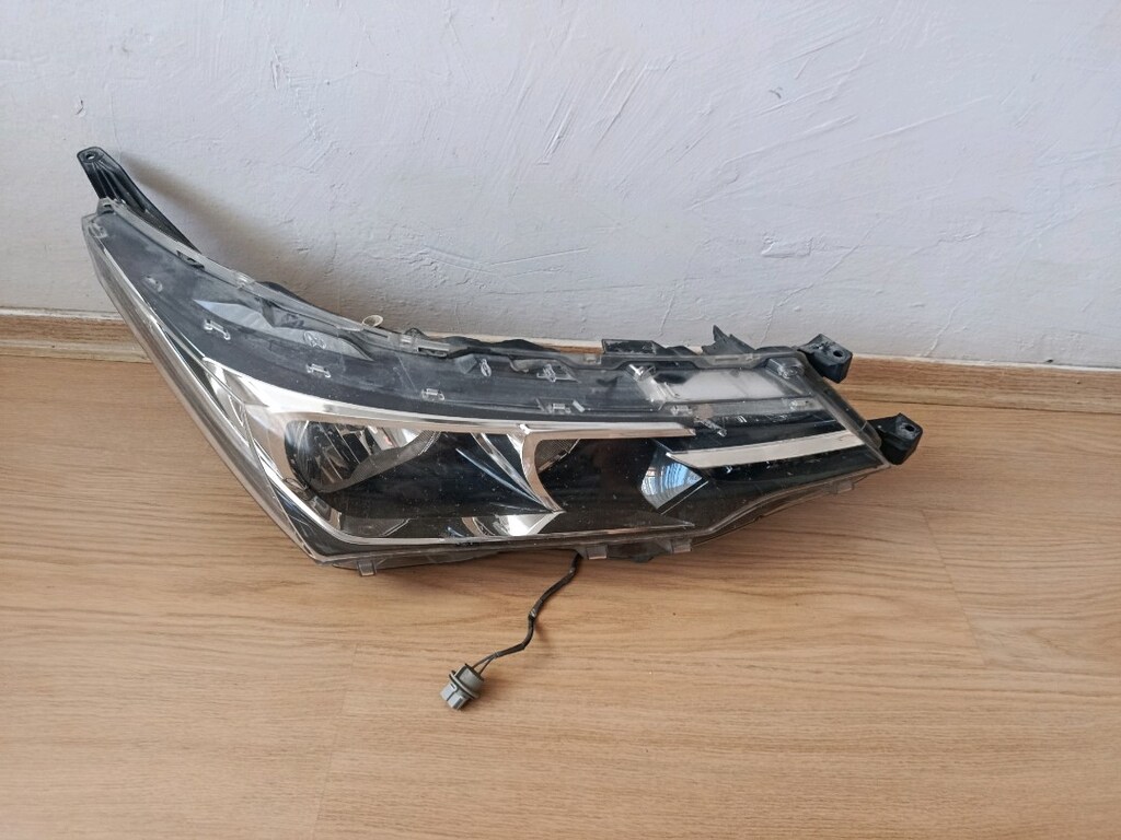 makyajlı kasa Toyota Corolla sağ ön far - 3