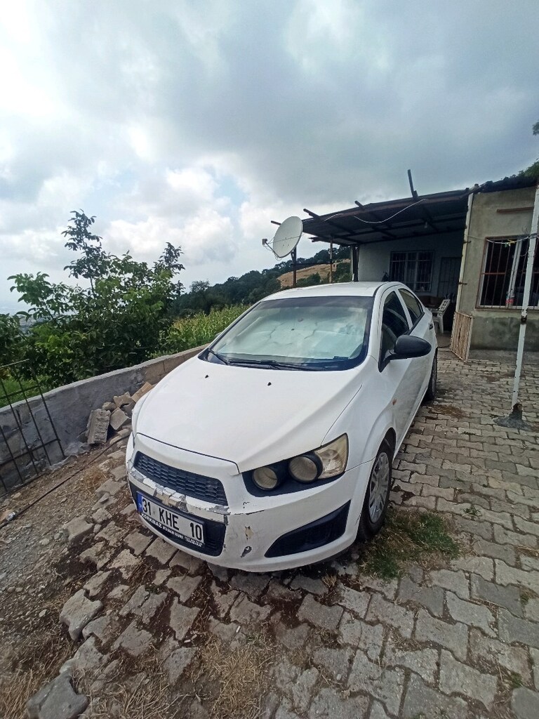 2013 Chevrolet Aveo - 3