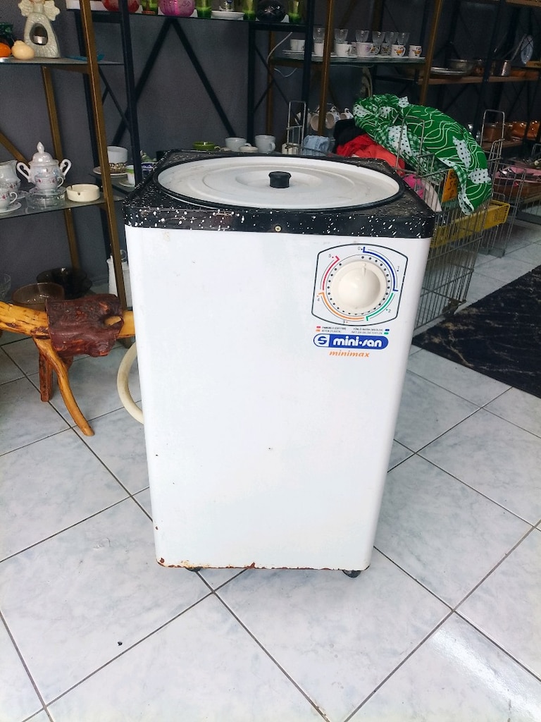 çevirmeli eski model çamaşır makinesi