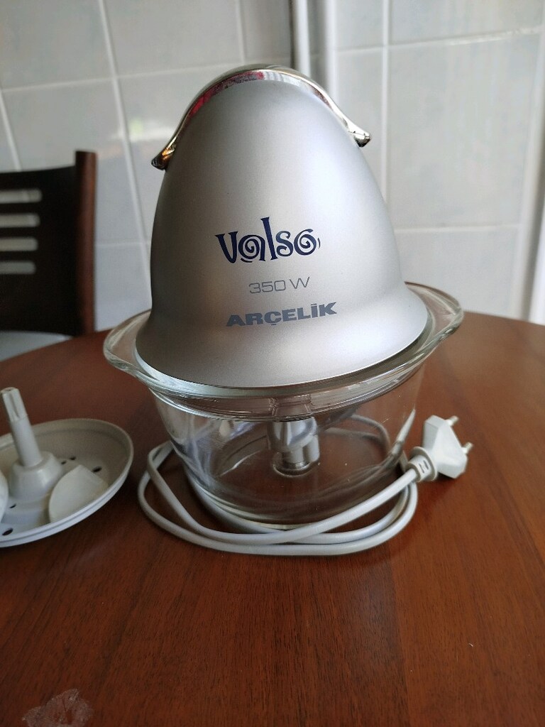 Sıfır gibi Arçelik Valso 350W doğrayıcı, cam hazne ve çoklu aparatlarl - 3
