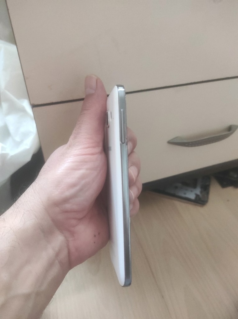 SAMSUNG E5 ( ÇALİSİR VAZİYETTE ) - 4