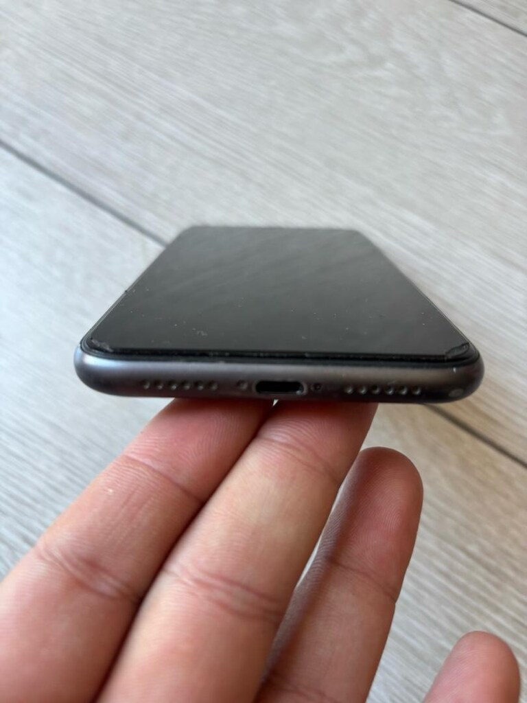 iPhone 11 - 5