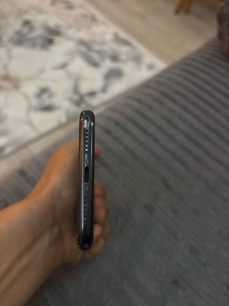 iphone xr 64 gb - 5