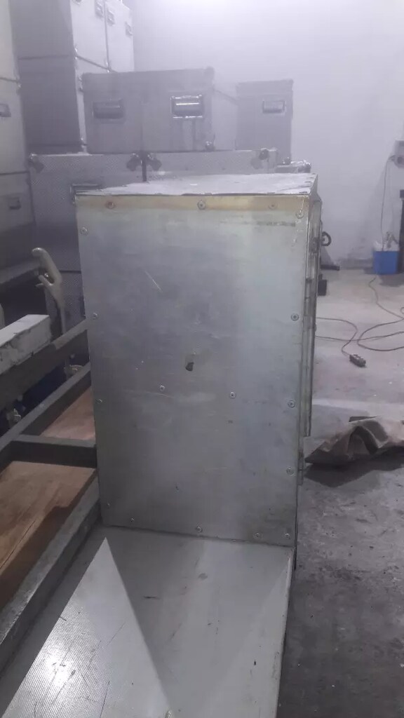 Metal Dolap (Aliminyum ve Demirden. 76cmx68cmx40cm - 2