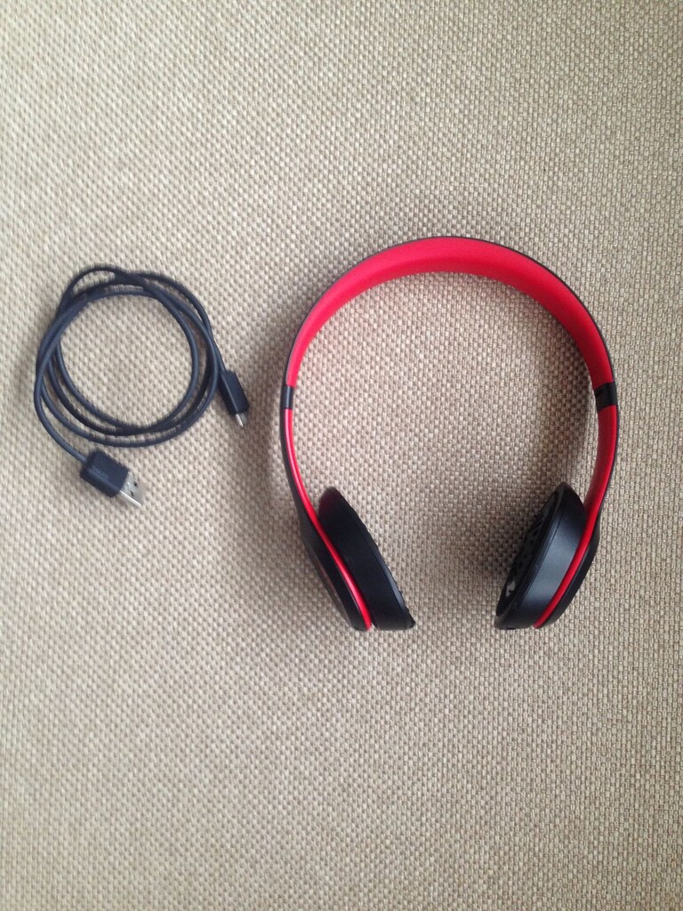 BEATS SOLO 3 WİRELESS KULAK ÜSTÜ KULAKLIK SÜNGERLERİ YOKTUR — görsel 2/7