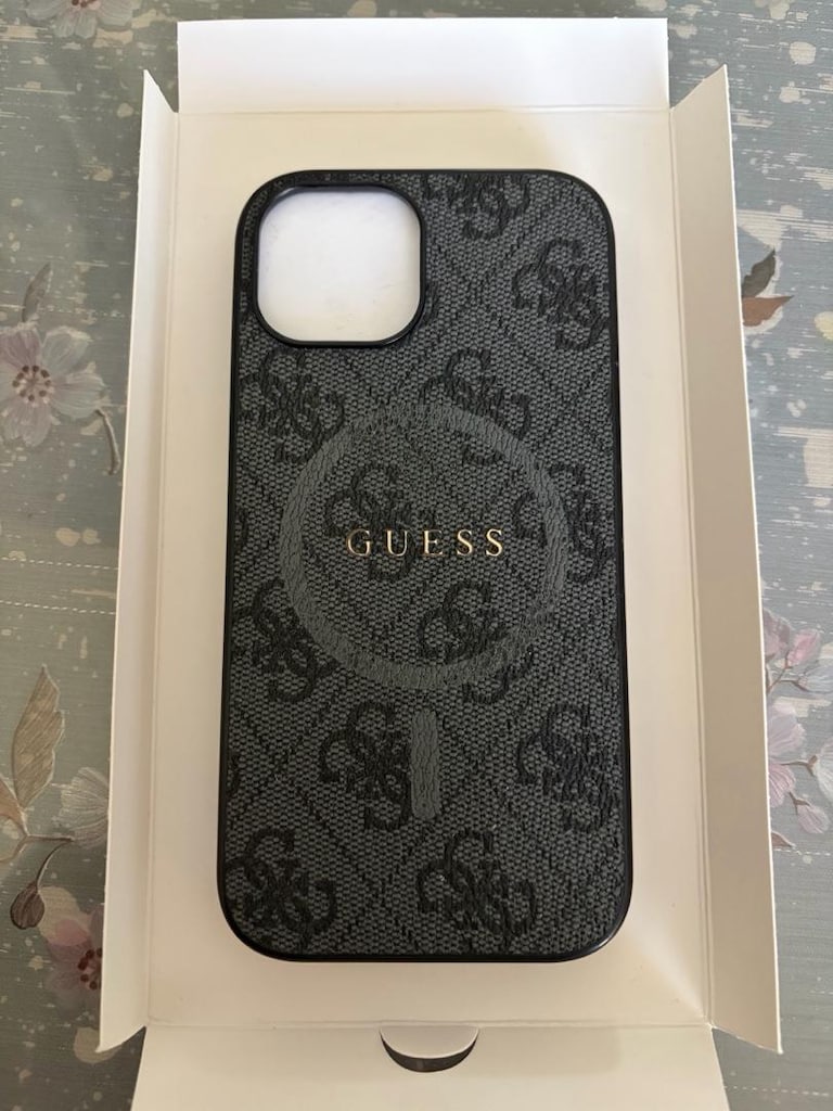 GUESS iPhone 15 Kılıfı – MagSafe Uyumlu, Siyah - 3