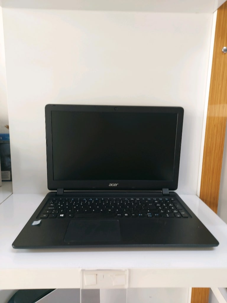 Acer Aspire ES1 Laptop - 5
