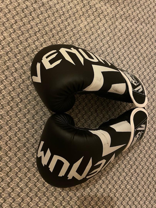 Venum Box Eldiveni- 10oz - 4