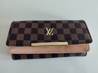 Louis Vuitton cüzdan