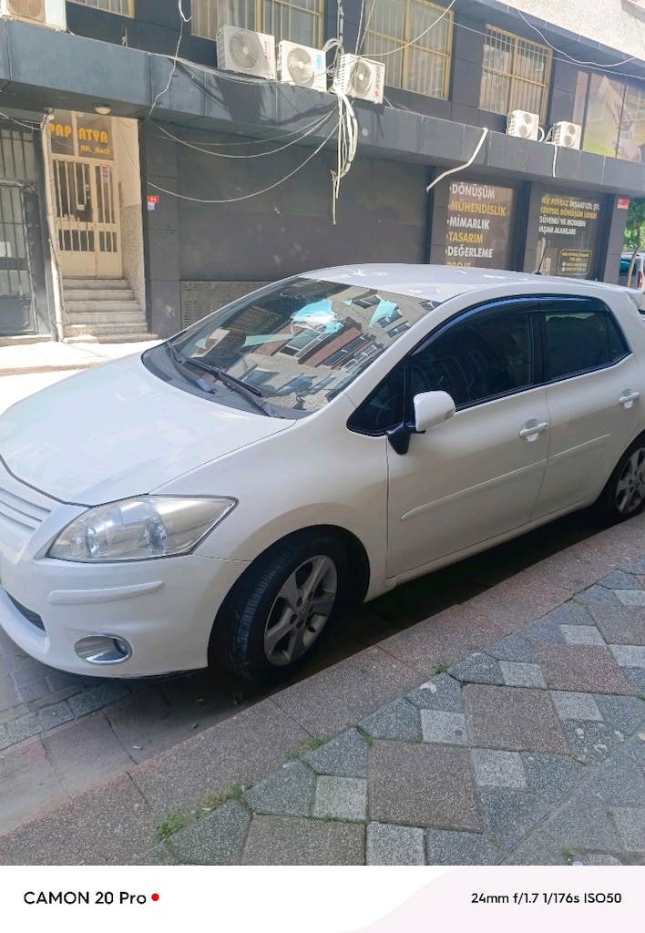 Toyota auris - 2