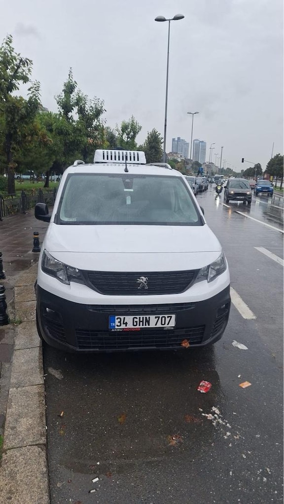 2023 PEUGEOT PARTNER UZUN ŞASE 52.300 KM – YENİ FRİGOLU - 2