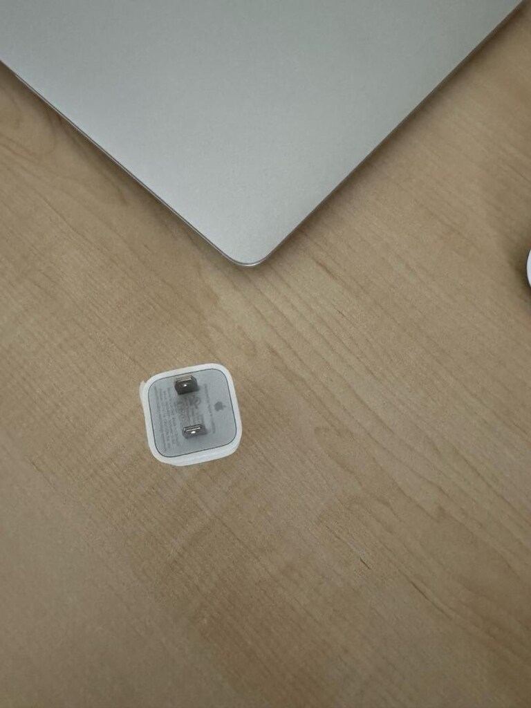 Apple Şarj Aleti - 3