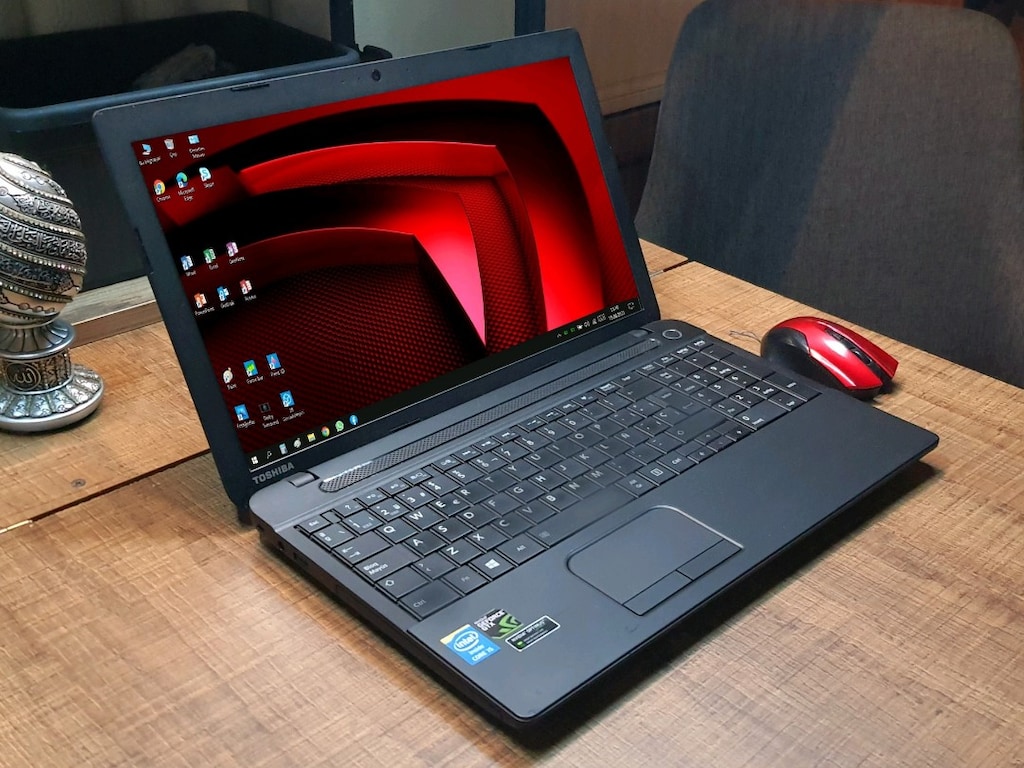Kaliteli Ömürlük Toshiba i5 - Yeni Pil - 8gb RAM - SSD TurboDisk'li - 2