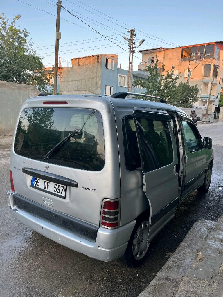 2004 model Komple boyalı 246 binde km orjinal 15 bin masrafı var. - 5