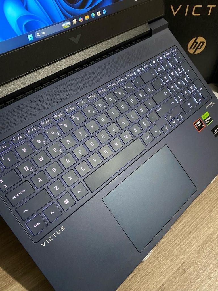GARANTİLİ 4060 32GB R7 8845H HP VİCTUS GAMİNG LAPTOP - 4