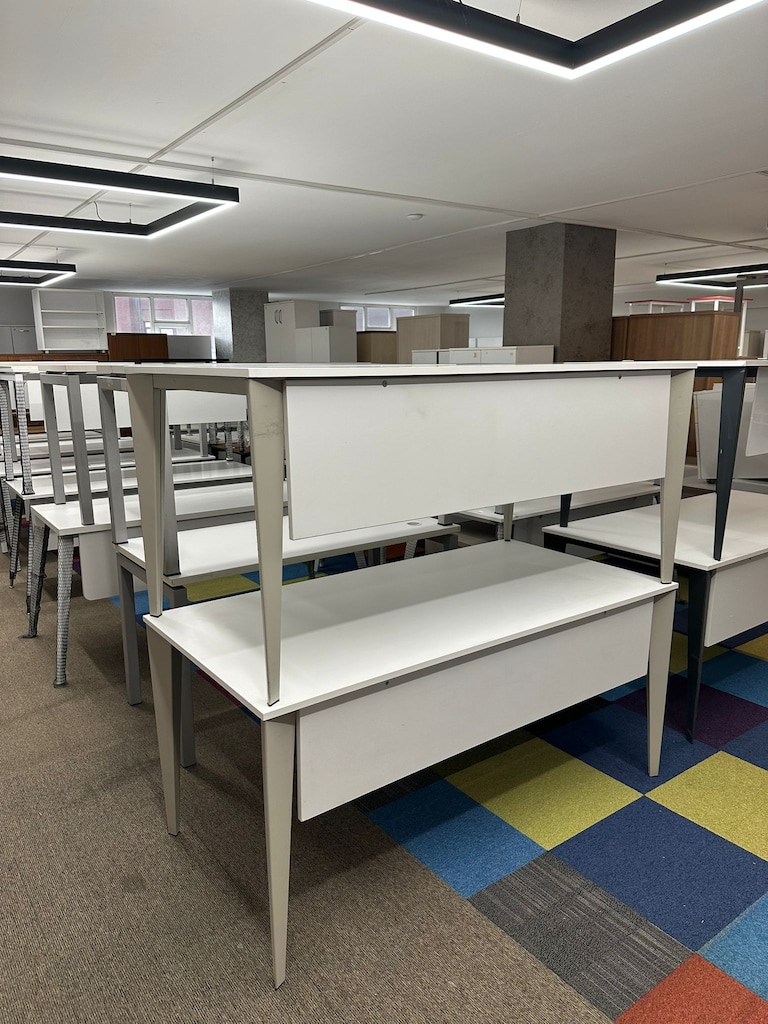 KLAS OFİS ÜSKÜDAR 160x80 cm BEYAZ İSKELET AYAKLI MASA - 2