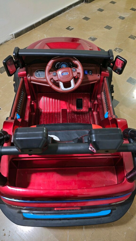 Ford 4 tekerden çekişli akülü araba - 6