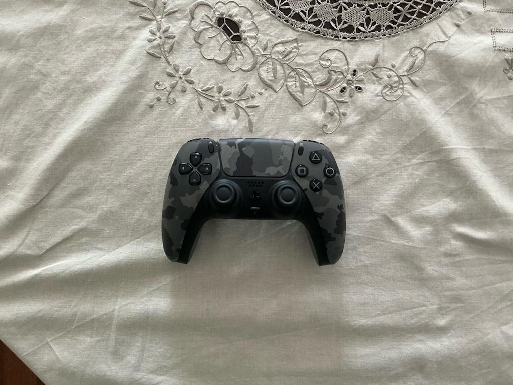 PS5 PRO 2TB + 2 DUALSENSE DUBAİDEN YENİ - 4
