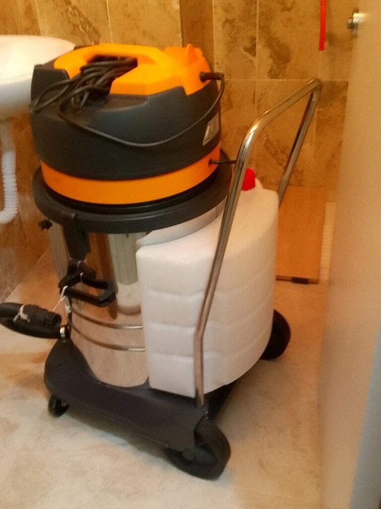 halı koltuk yıkama Makinesi 3motorlu - 2