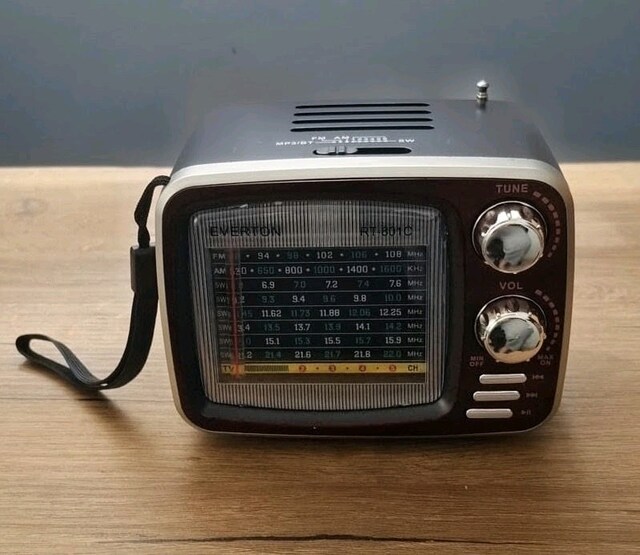 Everton RT-801C Bluetooth Nostaljik Radyo | Kutulu, Kullanılmamış