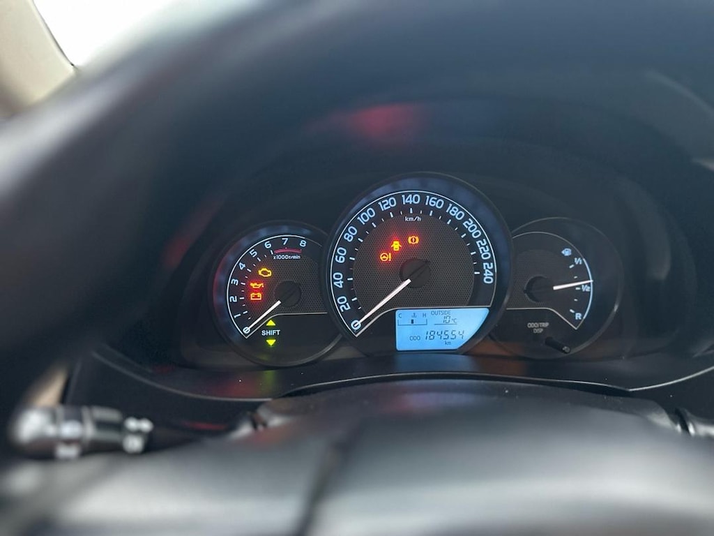 2014 Toyota corolla - 10