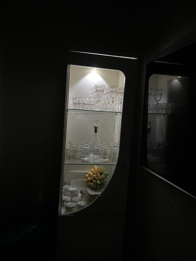 Vitrin - 4