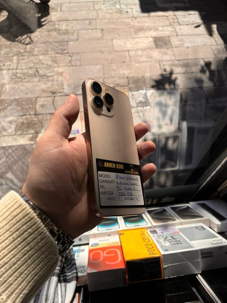 iPhone 16 pro max - 3