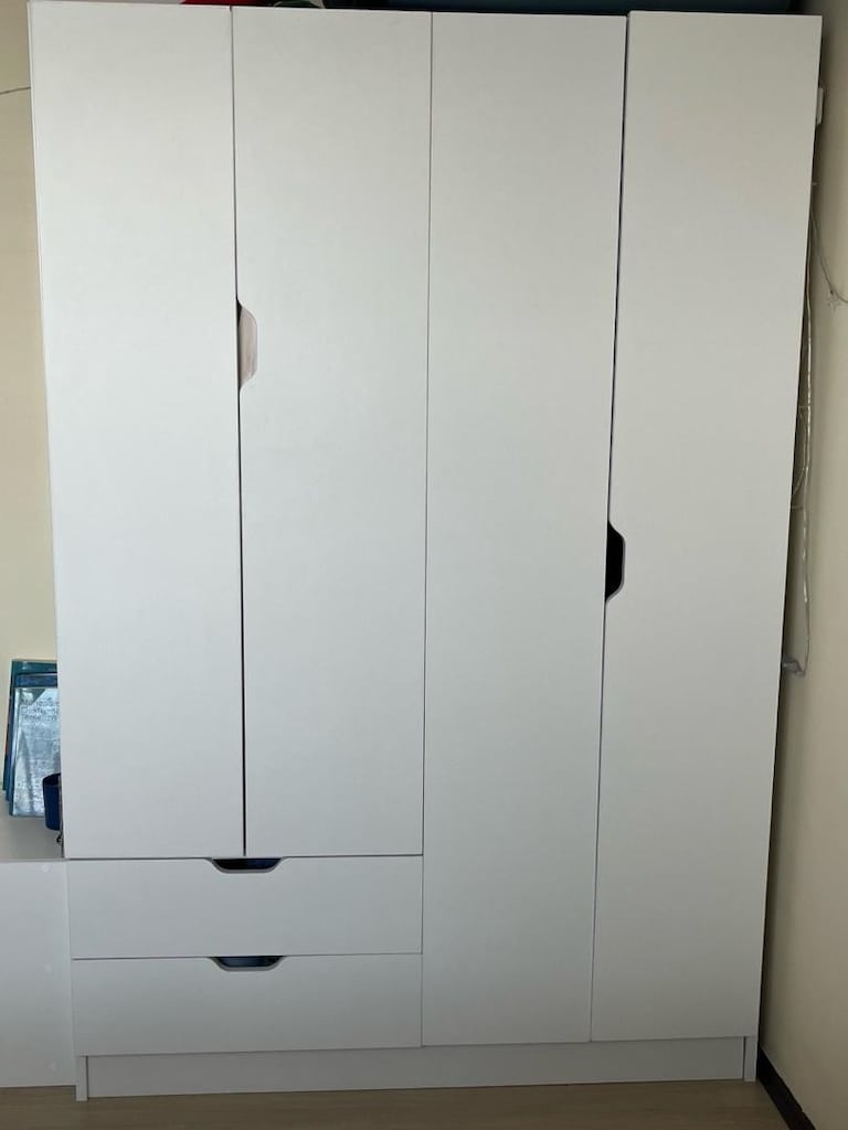 4 Kapak 2 Çekmeceli Gardırop