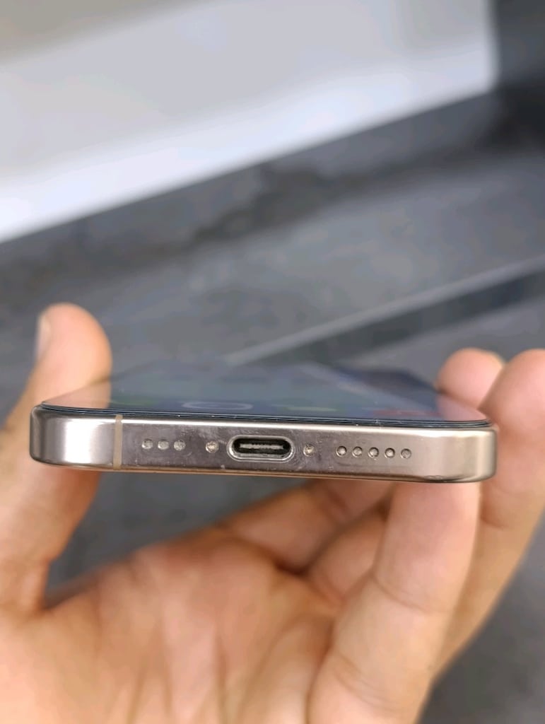 iPhone 16 pro - 4