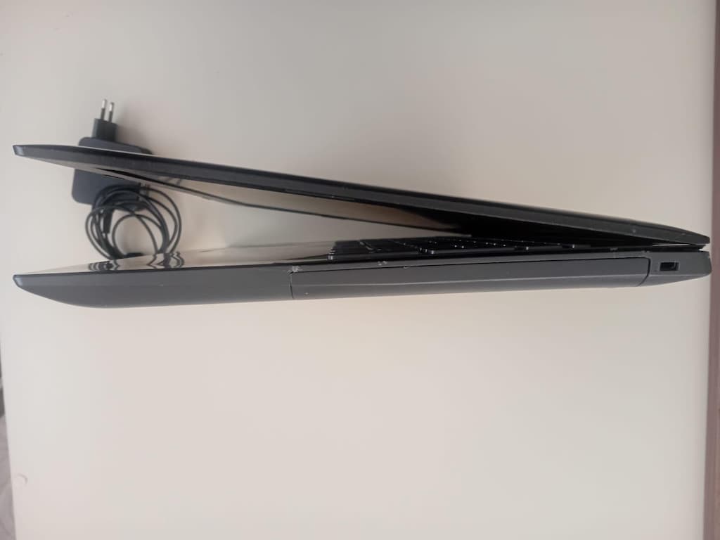LENOVO LAPTOP - 9