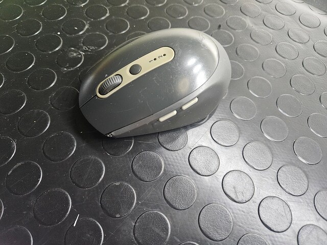 Logitech M590 Üst sınıf Mause .