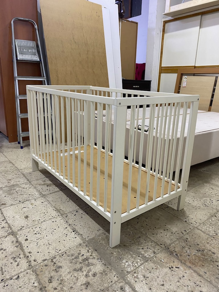 2. EL IKEA MARKA AHŞAP BEBEK BEŞIĞI - 5