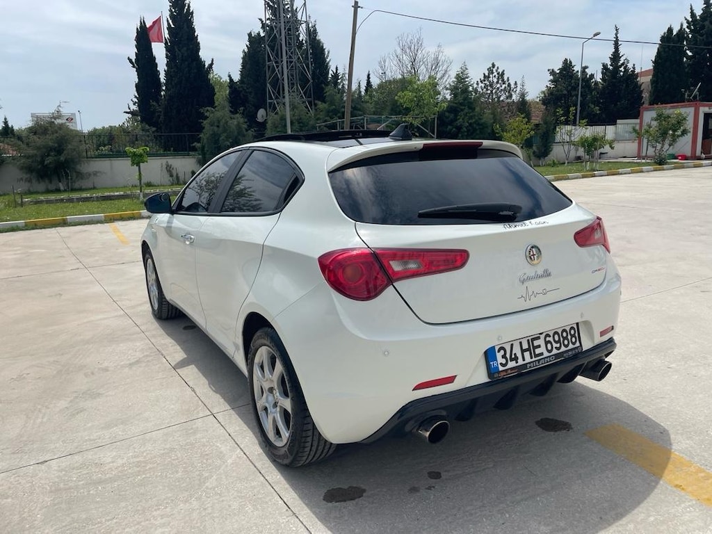 Sportif Ruh Temiz Alfa Romeo Guiletta - 12
