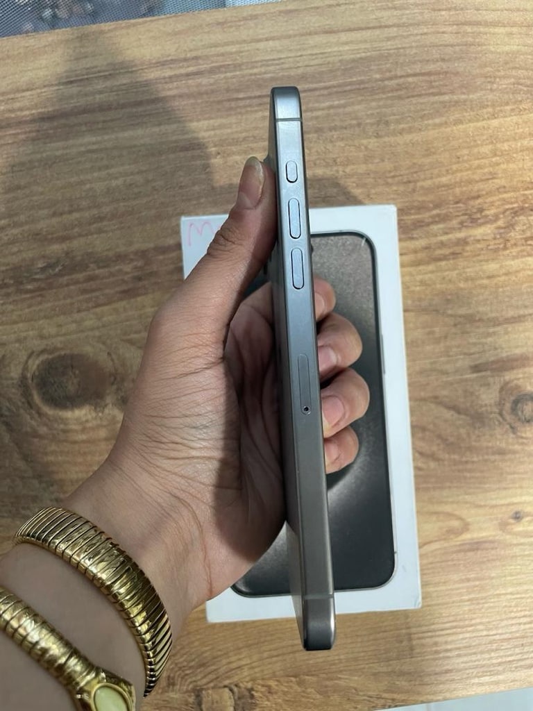 İPHONE 15 PRO MAX 256 GB PİL SAĞLIĞI 100 YD - 10