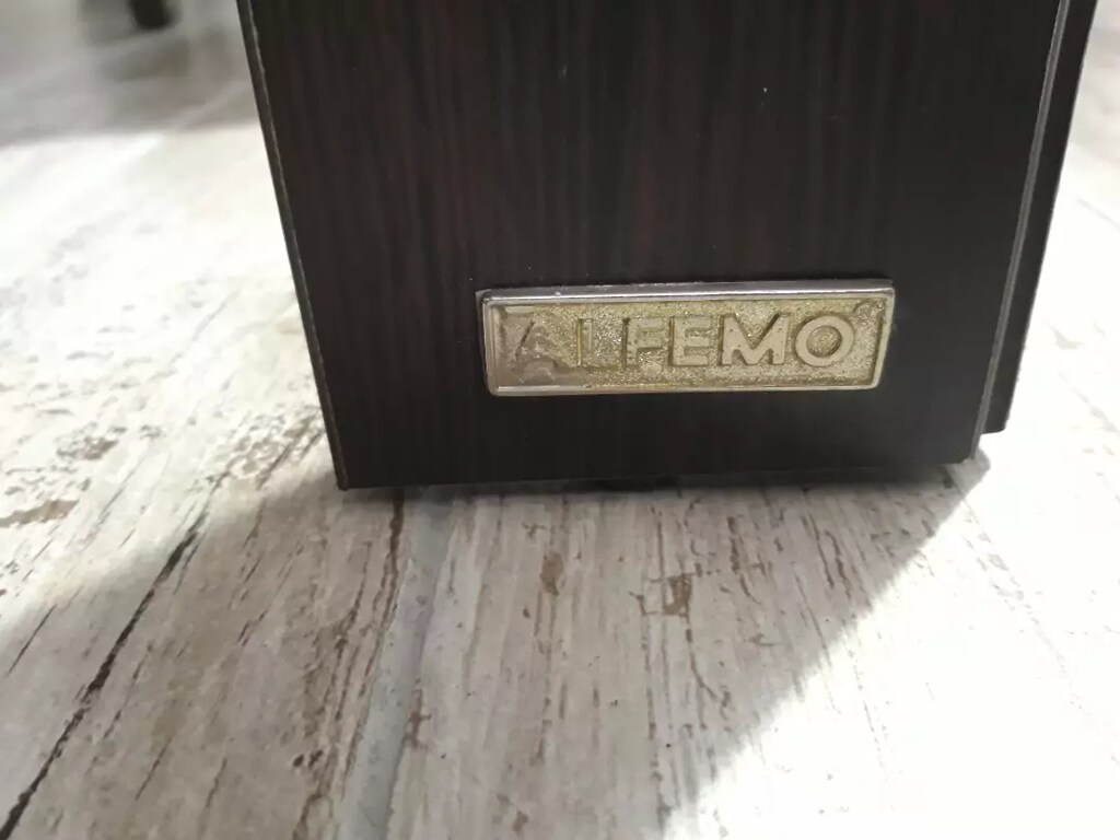 Alfemo masa ve 6 adet sandalye - 8
