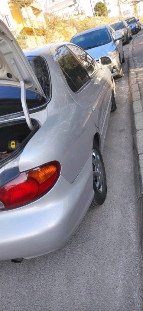 memurdan temiz 2001 model Hyundai Elantra 1.6 - 2