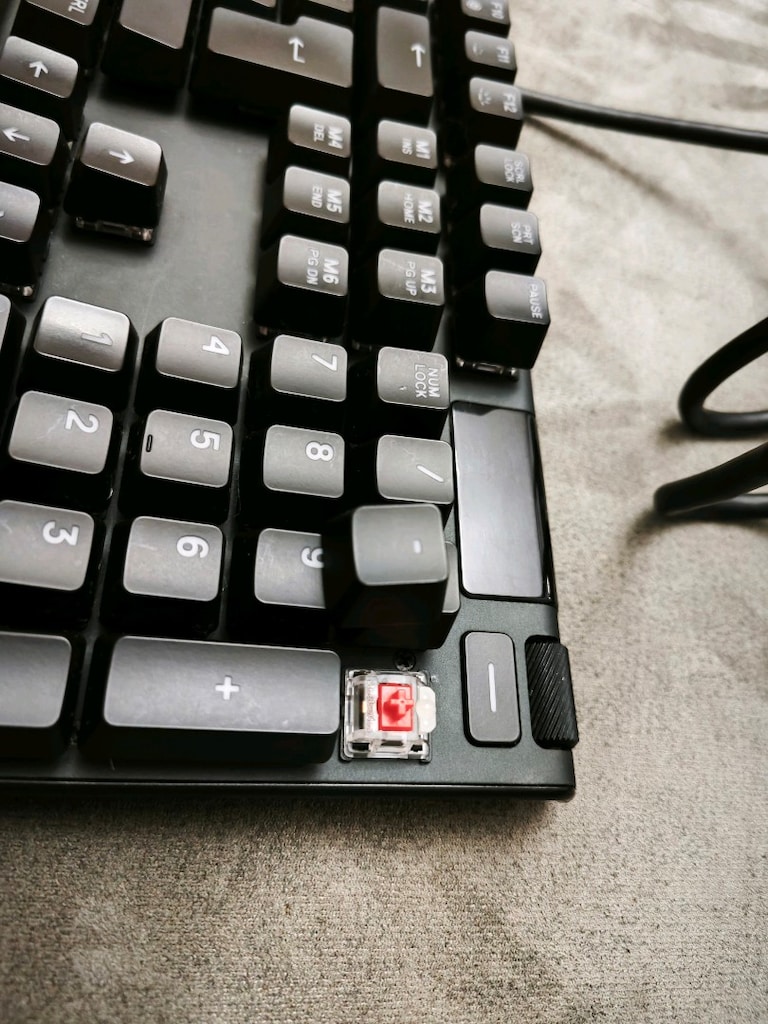 Steelseries Apex Pro Oyuncu Klavyesi - 9