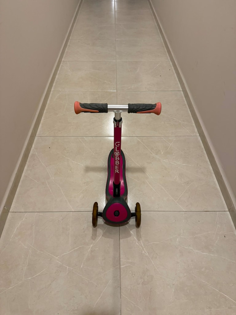Globber 3 Tekerlekli Scooter – Orijinal, Temiz ve Sorunsuz