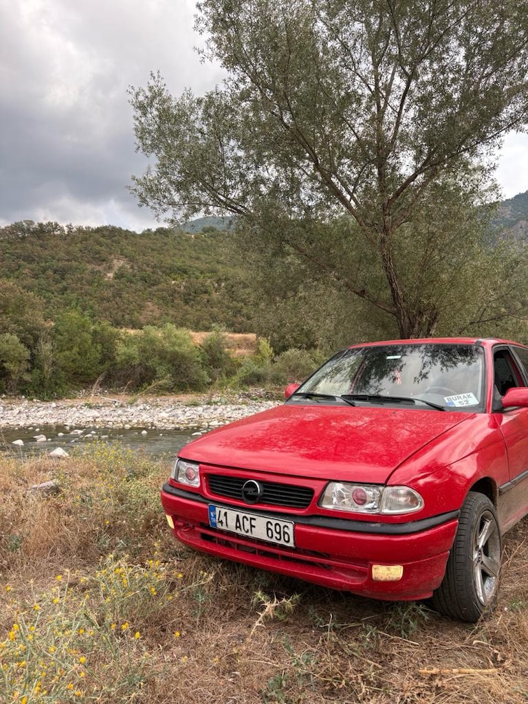 temiz ağır bakımları yeni opel astra 1.6 gls klımalı - 4