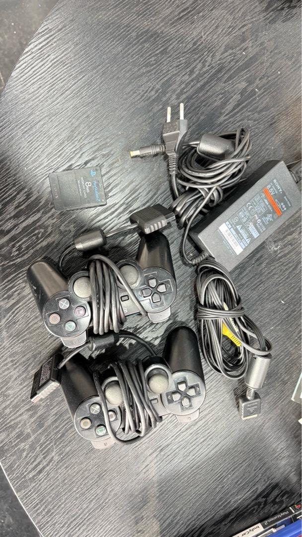 ps 2 ve 7 adet oyun - 3