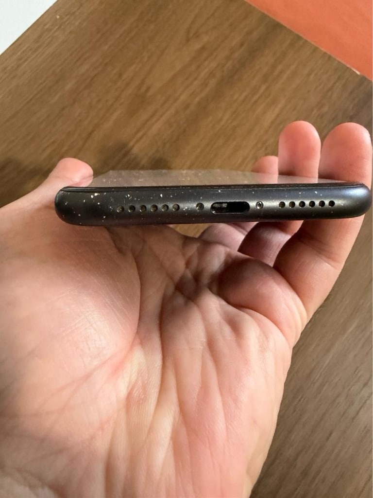 iphone 11 - 64gb - 4