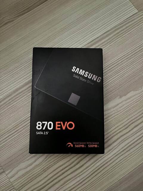 Samsung 2.5 sata ssd 512GB