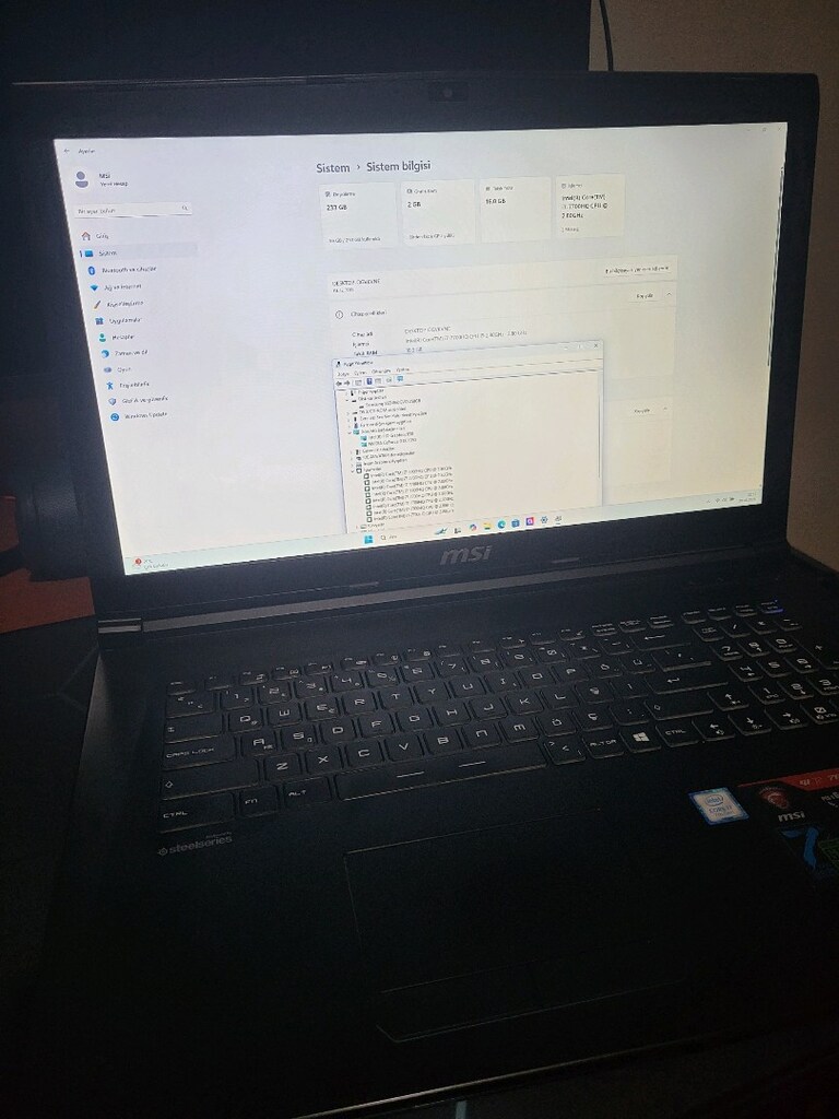 MSI GL72 7RD Gaming Laptop - 3