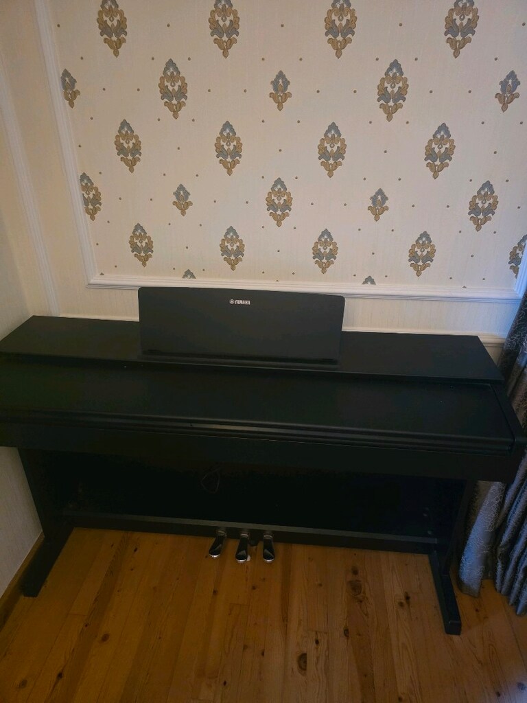 Yamaha Arius YDP 143 " gül ağacı" dijital piyano - 2