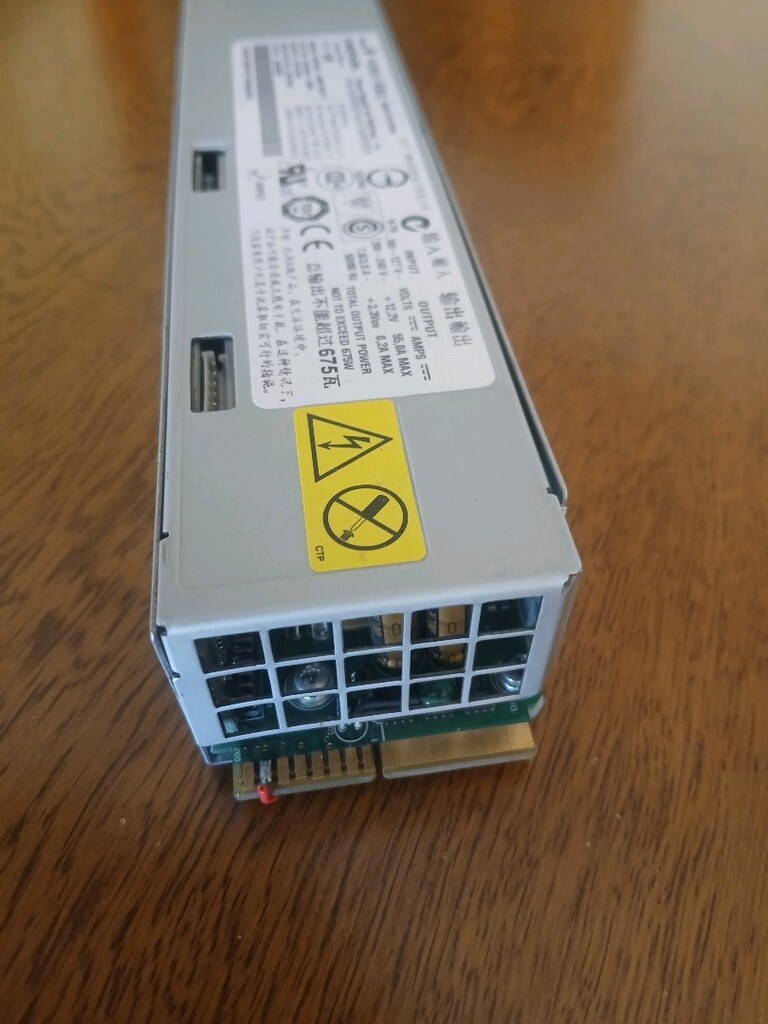Güç kaynağı 12 V. DC. 55 Amper Emerson - 2