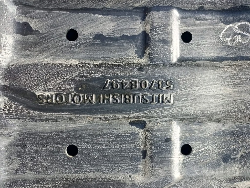 Mitsubishi L200 motor alt Koruma plastiği ikinci el - 4