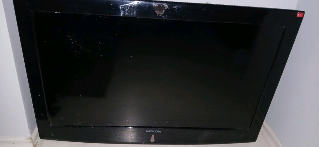 32 inc tv - 3